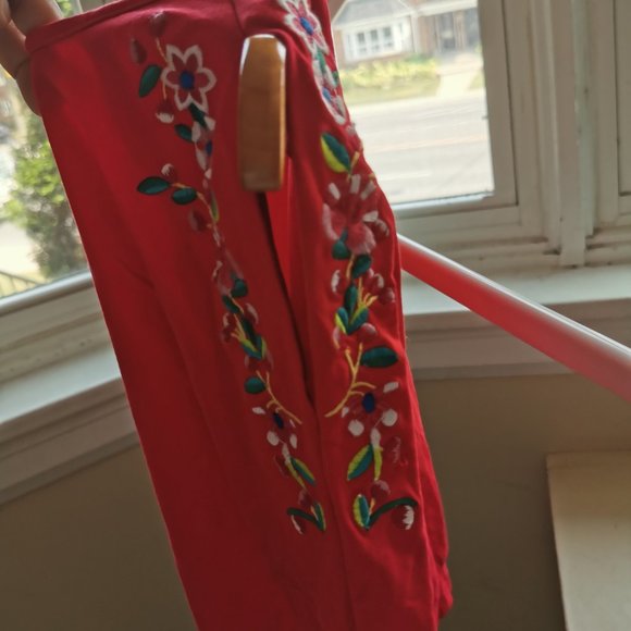 Red Embroided Cotton Top - Picture 2 of 4